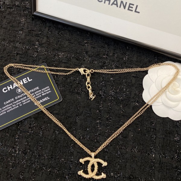 CHANEL necklace